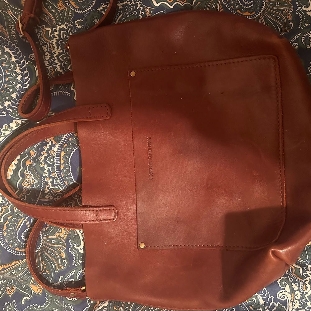 Portland Leather Nutmeg large crossbody Leather Bag